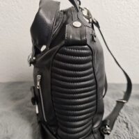Lederrucksack im Biker-Style