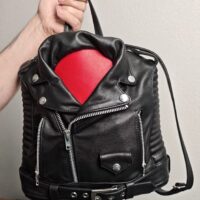 Lederrucksack im Biker-Style